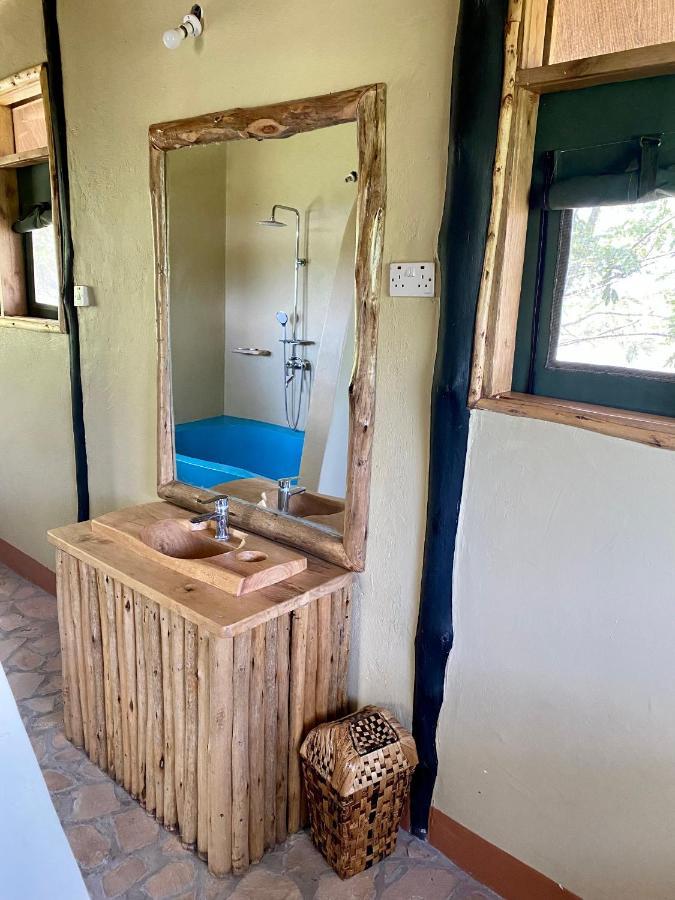 Enshama Game Lodge And Campsite Katunguru Eksteriør billede