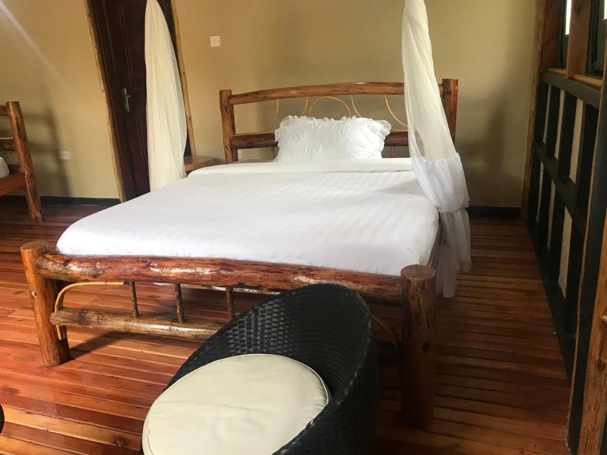 Enshama Game Lodge And Campsite Katunguru Eksteriør billede